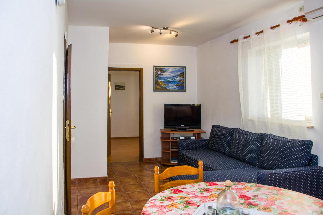 Apartments With A Parking Space Senj - 11520 Экстерьер фото