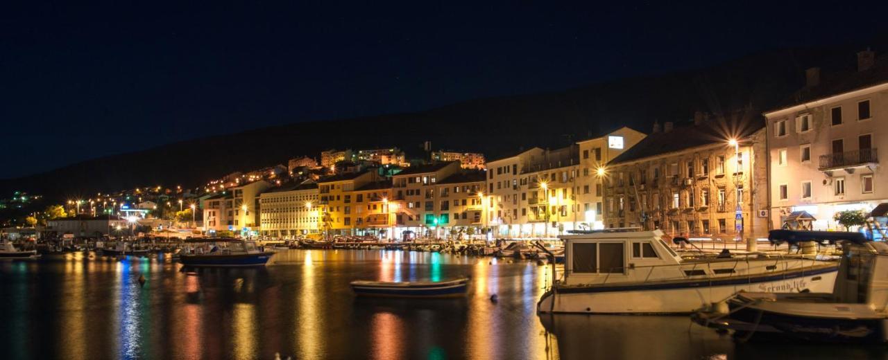 Apartments With A Parking Space Senj - 11520 Экстерьер фото