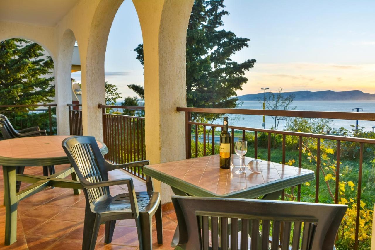 Apartments With A Parking Space Senj - 11520 Экстерьер фото