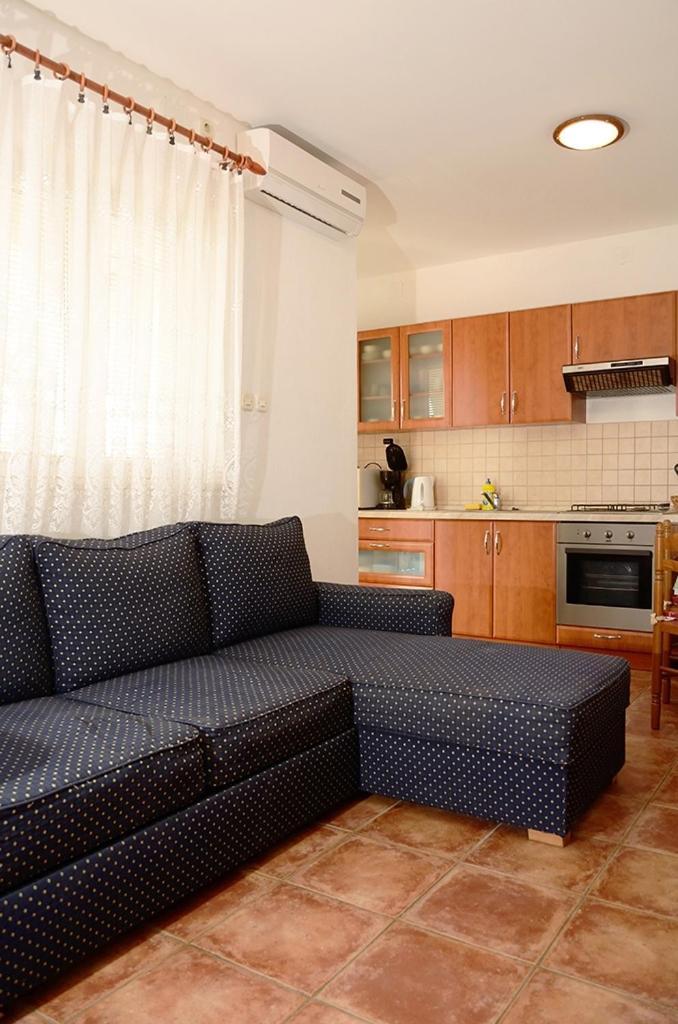 Apartments With A Parking Space Senj - 11520 Номер фото